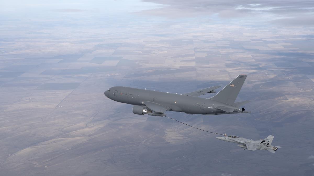 Plane KC-46